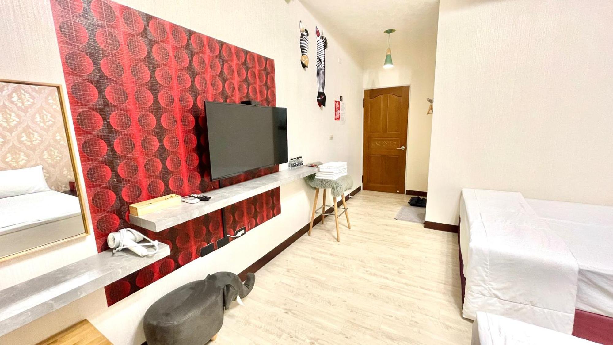 Snug-Nine Hotel Heng-ch'un Eksteriør billede